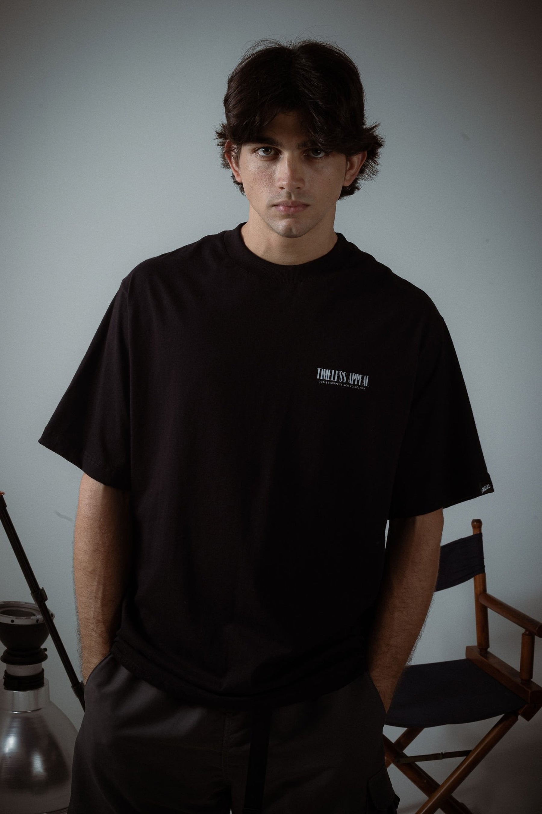 Camiseta Oodles - Movie Set - Preto