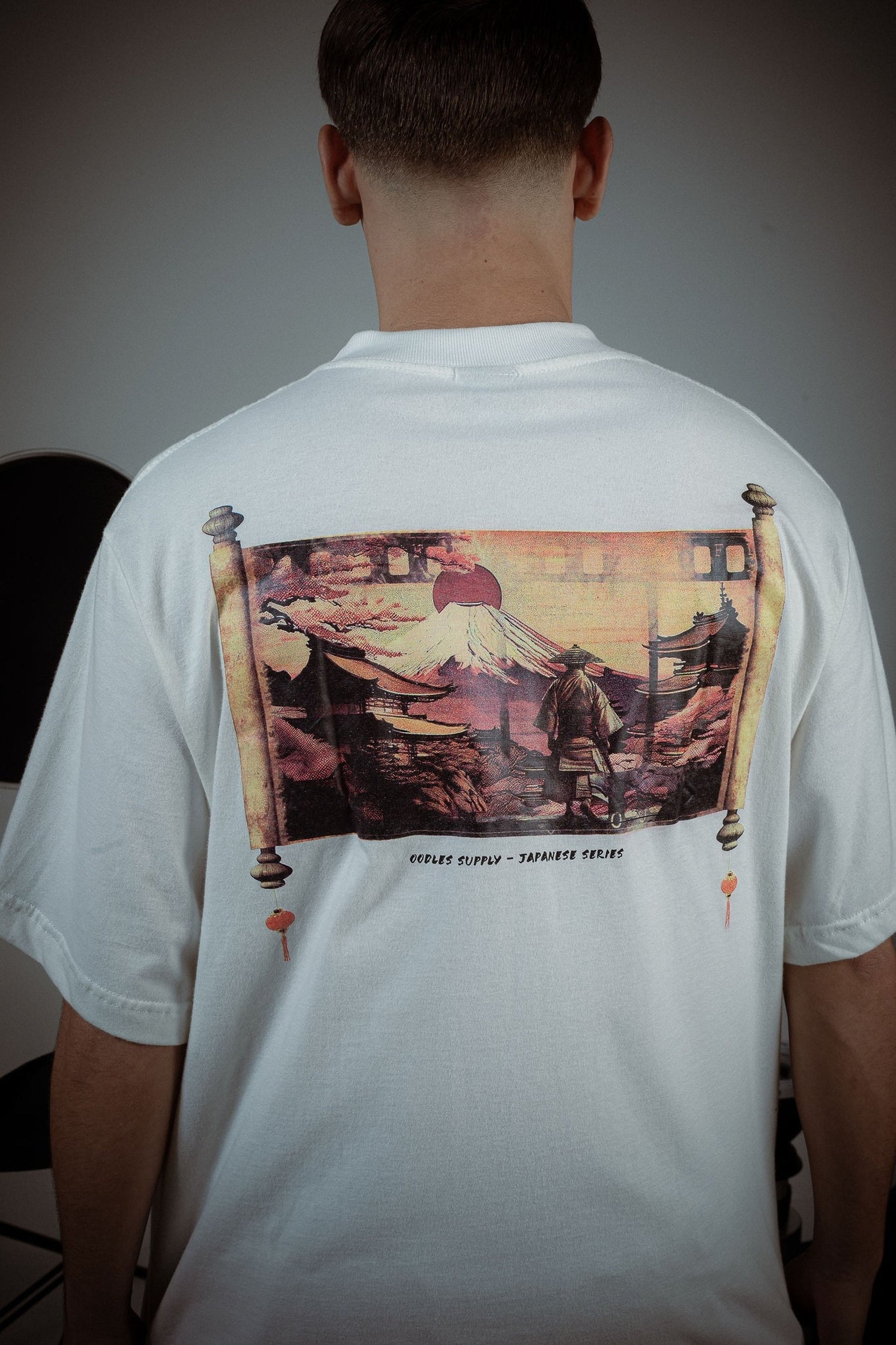 Camiseta Oodles - Japanese - Off White