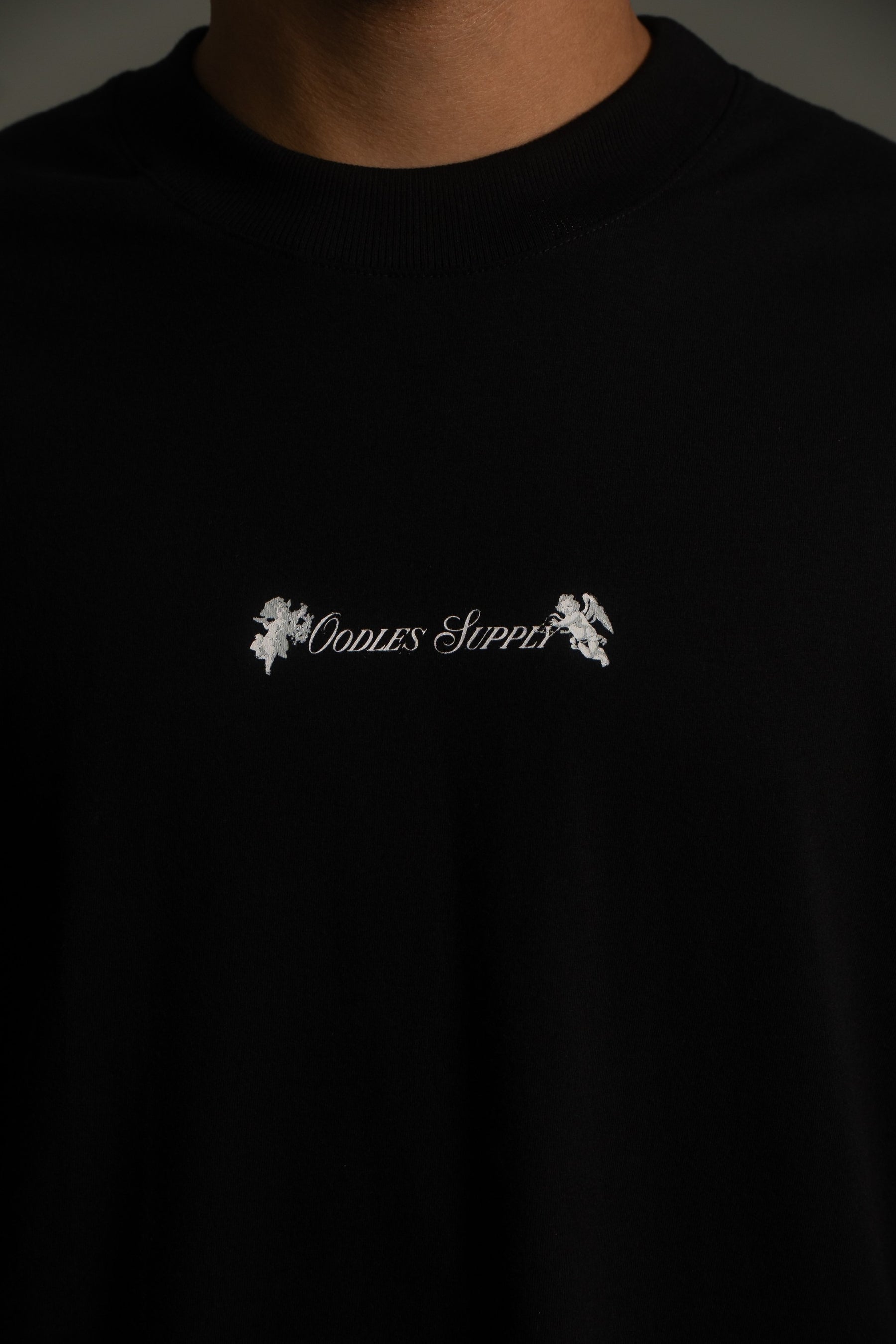 Camiseta Oodles - Guardian Angel -  Preto