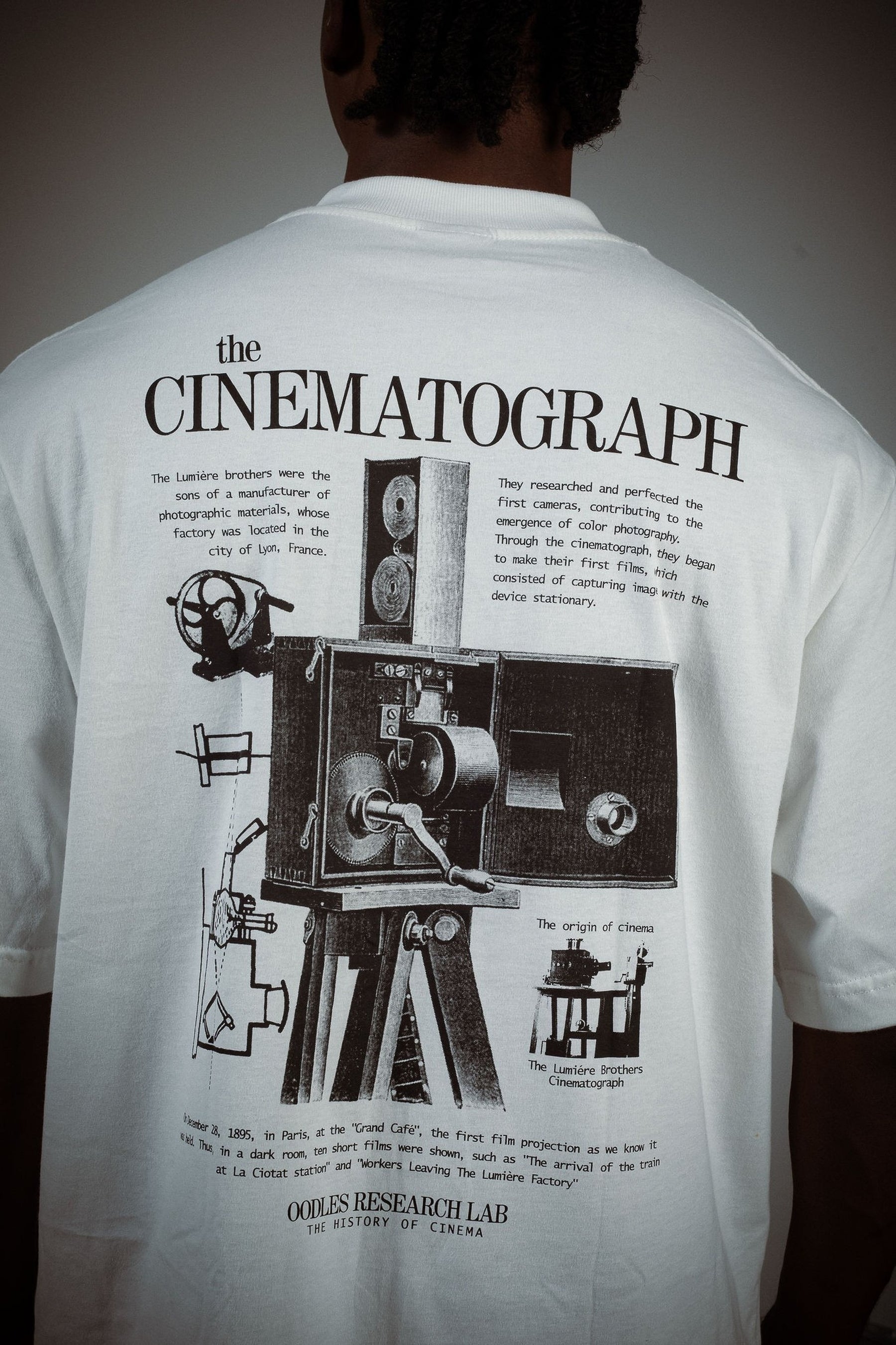 Camiseta Oodles - Cinematograph - Off White