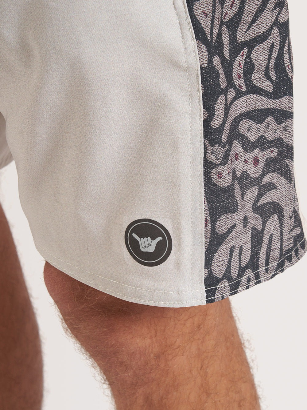 Bermuda Hang Loose -  Hibrida Tribe - Areia