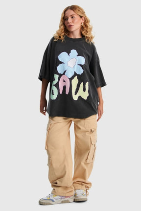 Camiseta BAW - Oversized Sunflowers - Preto Stoned