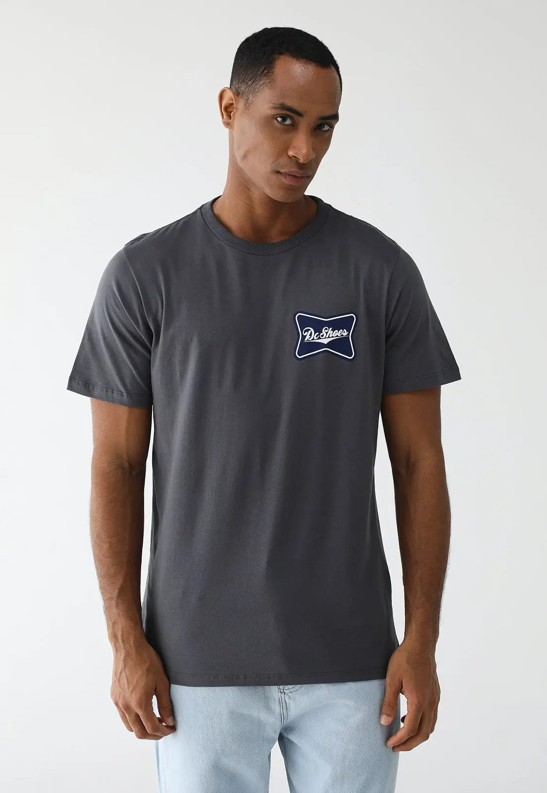 Camiseta DC Shoes - Brewski - Cinza Escuro