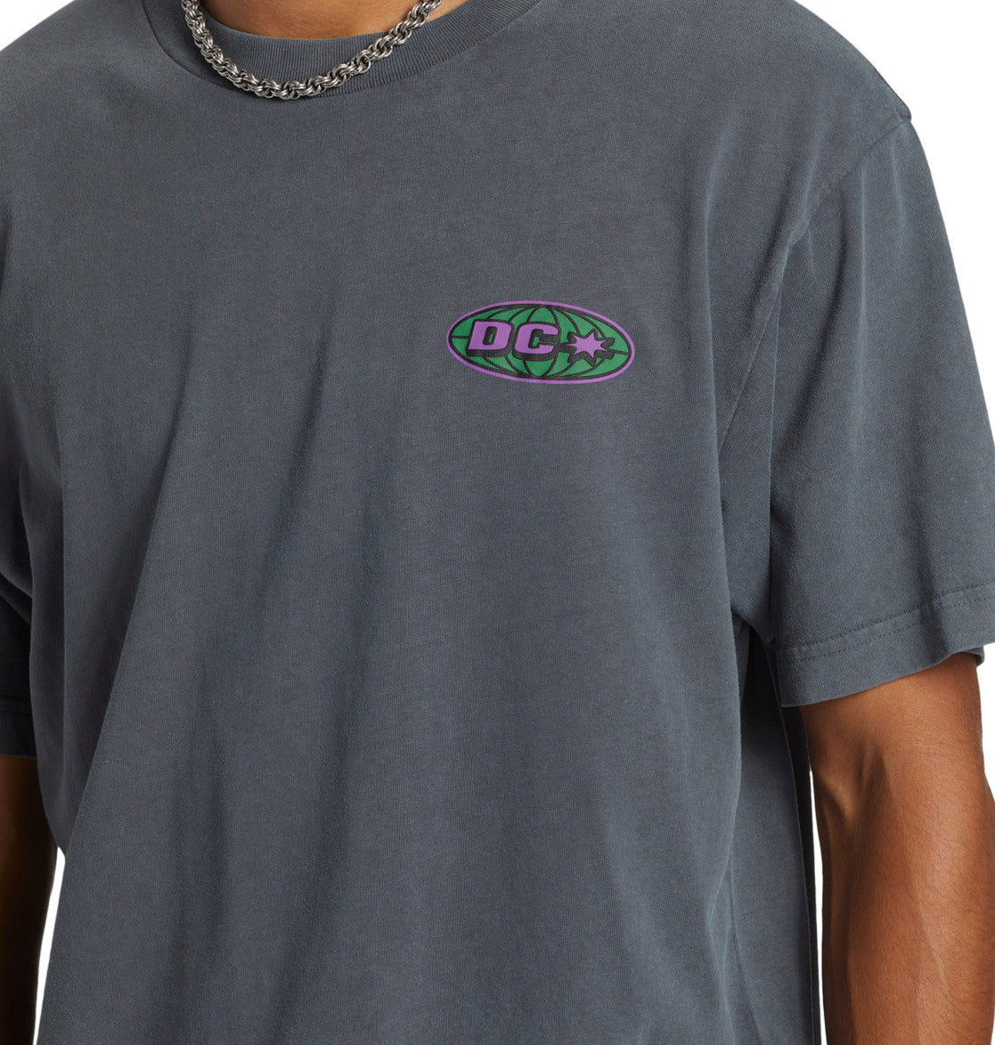 Camiseta DC Shoes - Billboard - Cinza Escuro