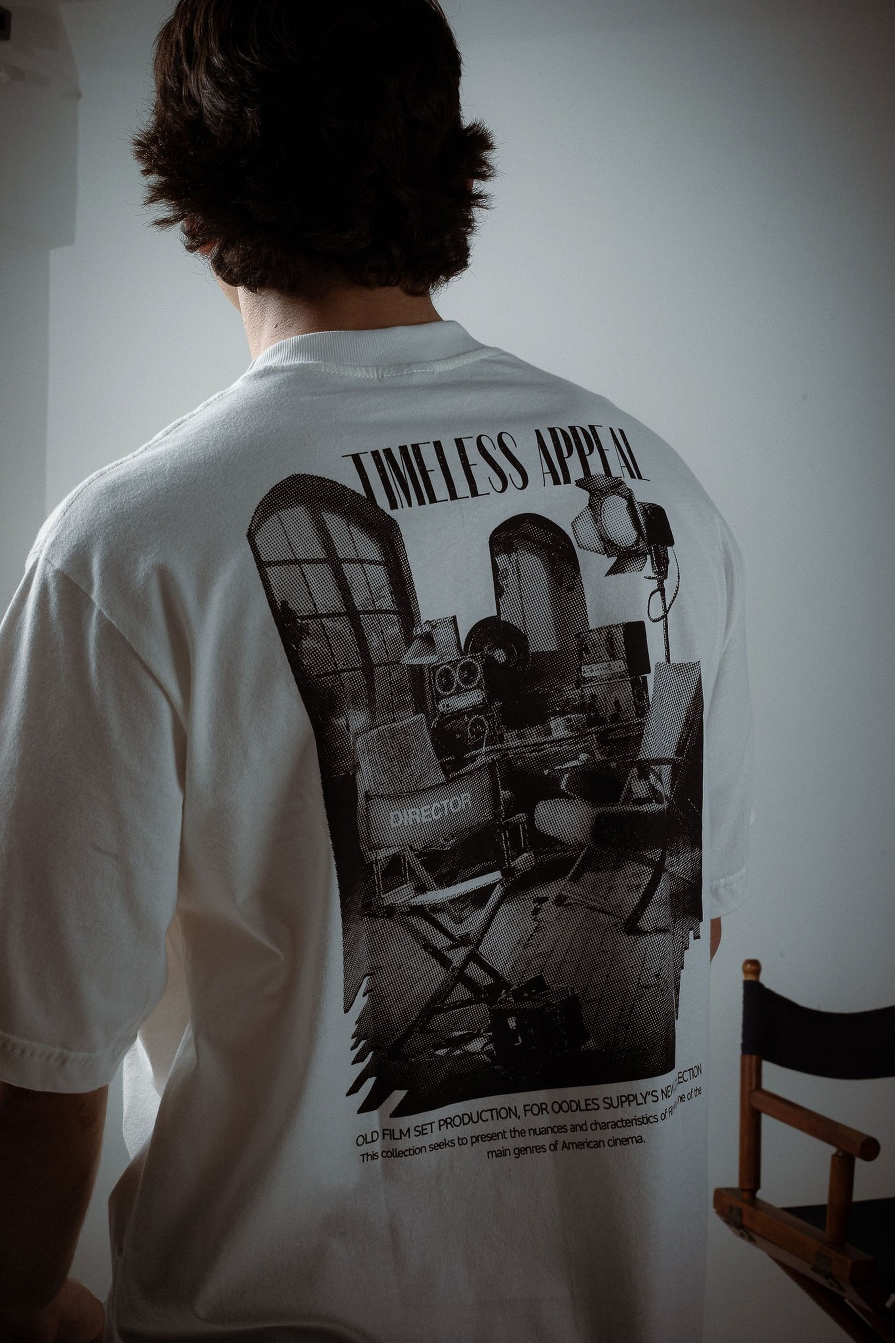 Camiseta Oodles - Movie Set - Off White