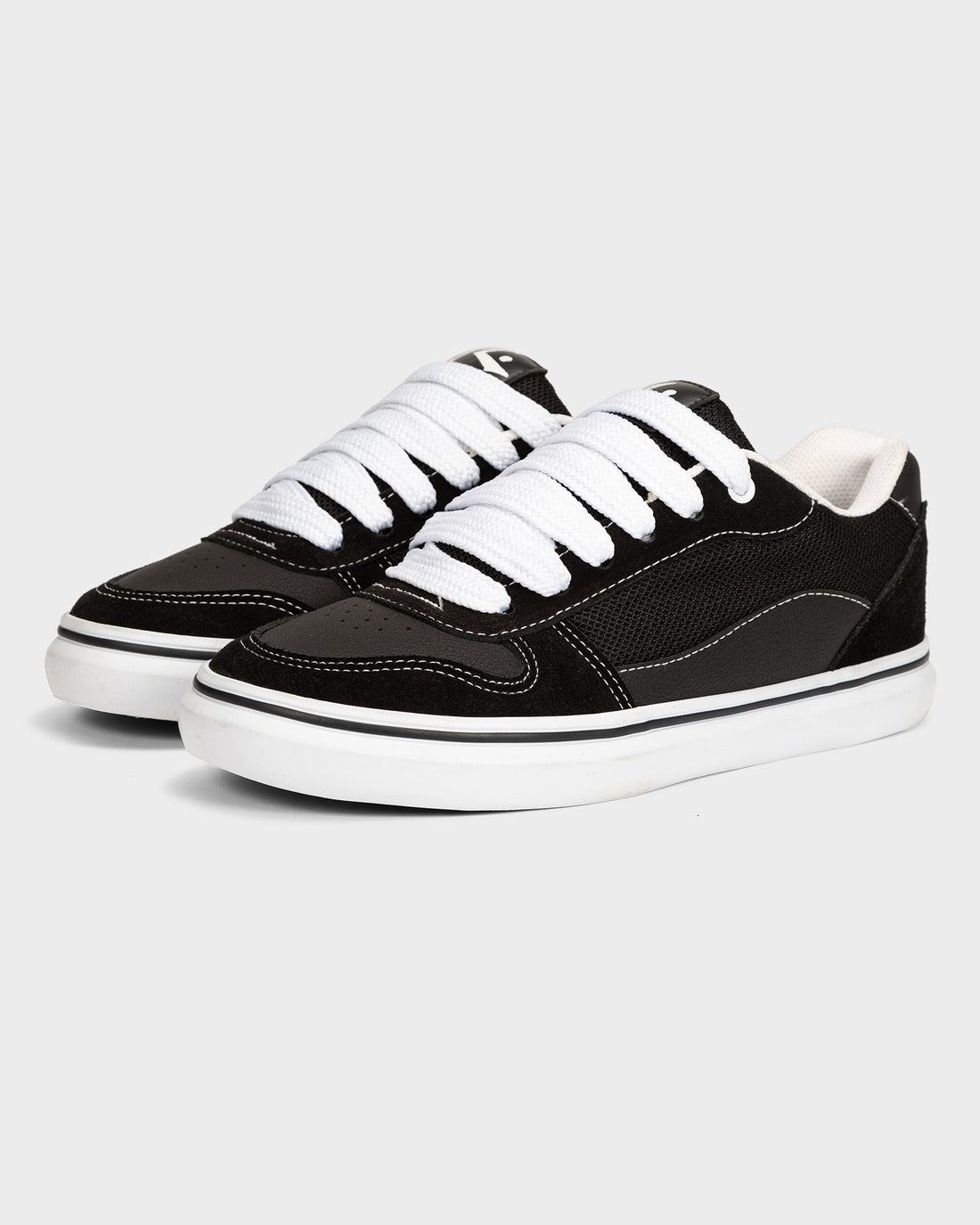 Tênis Rusty - Worldwide - Preto/Branco (Costura Branca)