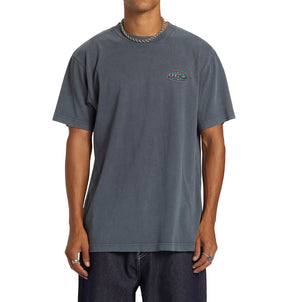 Camiseta DC Shoes - Billboard - Cinza Escuro