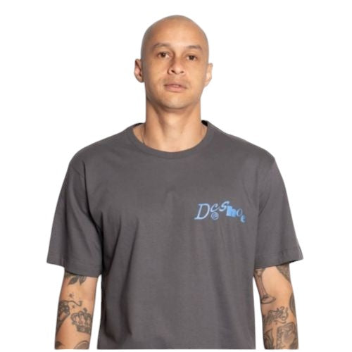 Camiseta DC Shoes - Worldwide 1994 - Cinza Escuro