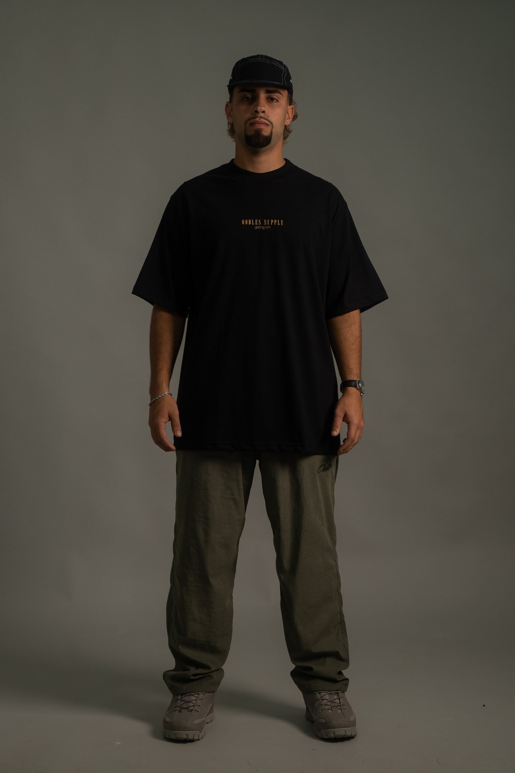 Camiseta Oodles -  Rich - Preto