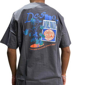 Camiseta DC Shoes - Worldwide 1994 - Cinza Escuro